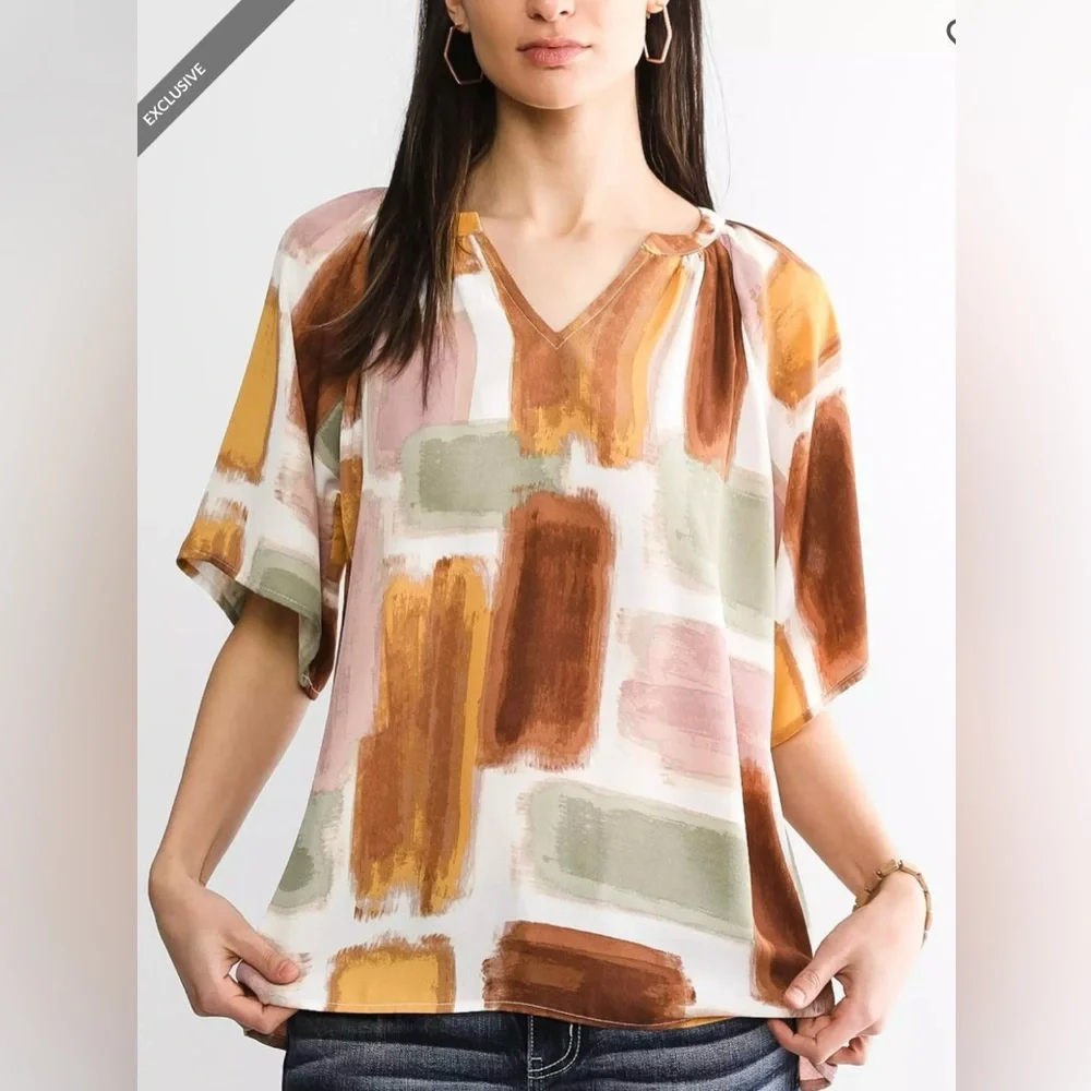 BUCKLE BLACK ABSTRACT CHIFFON HIGH-LOW TOP • SIZE L